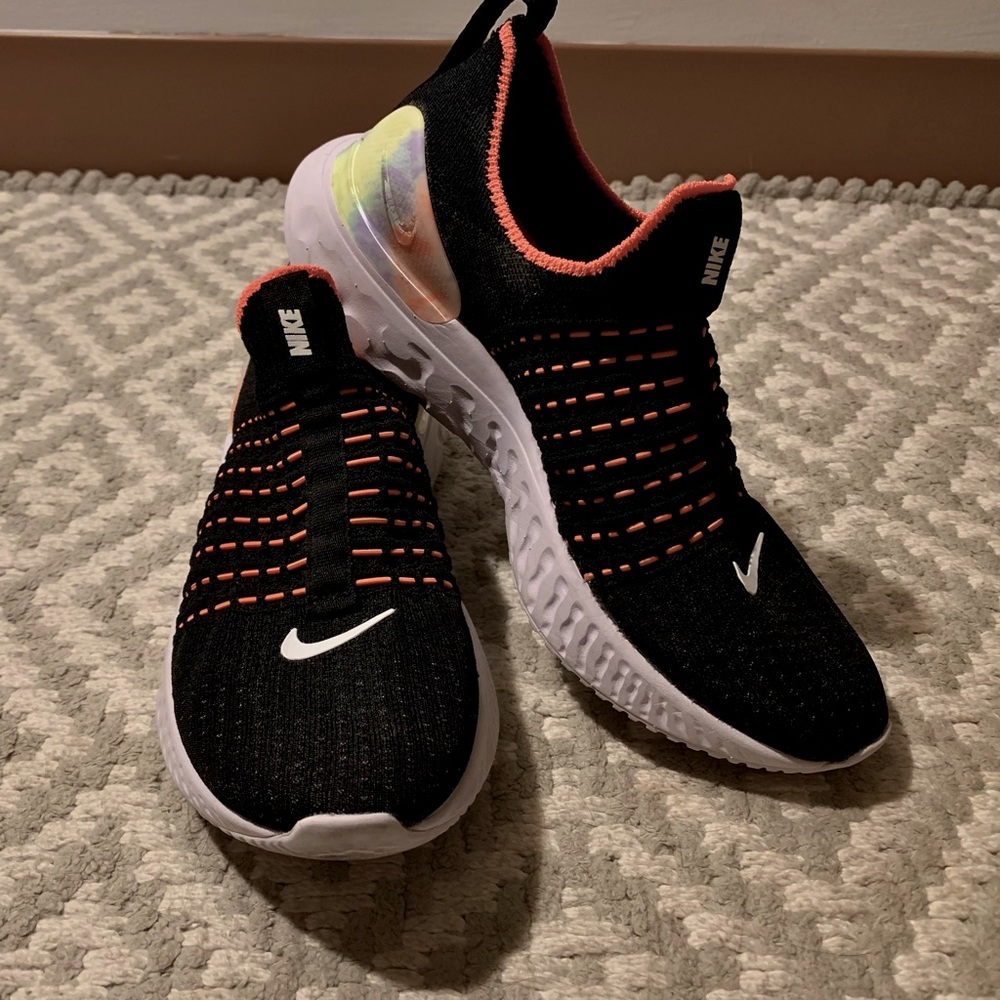 Nike React Phantom Run Flyknit 2, Women’s size 7